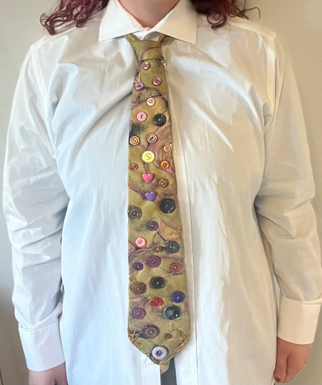 Button Tie